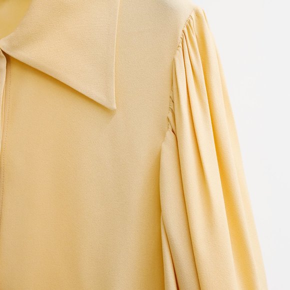 Gucci 2021 Cruise - Yellow Crêpe de Chine Balloon Sleeve Blouse - Picture 6 of 13